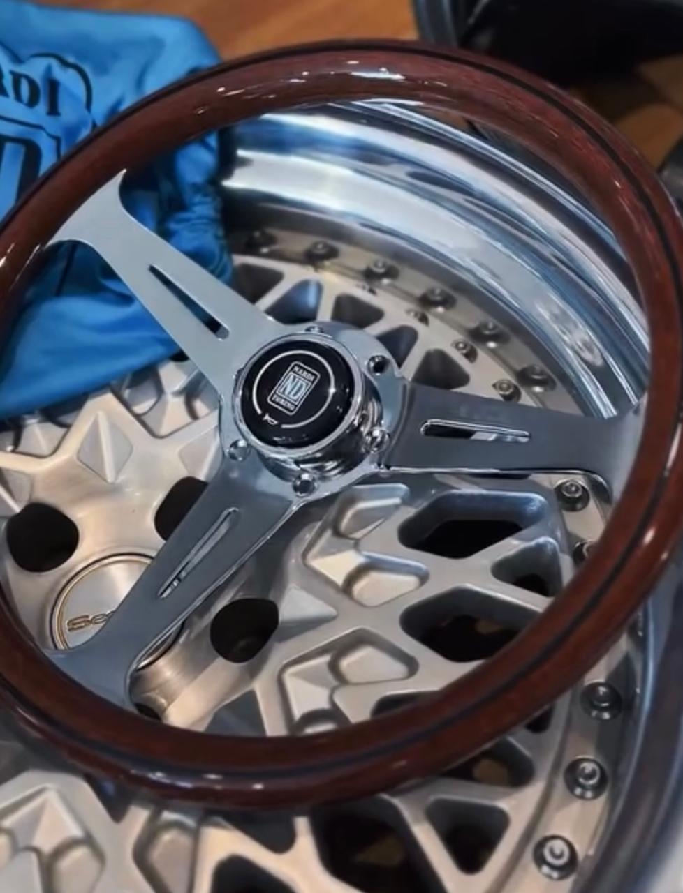 Volante NARDI Torino Madeira & Cromado